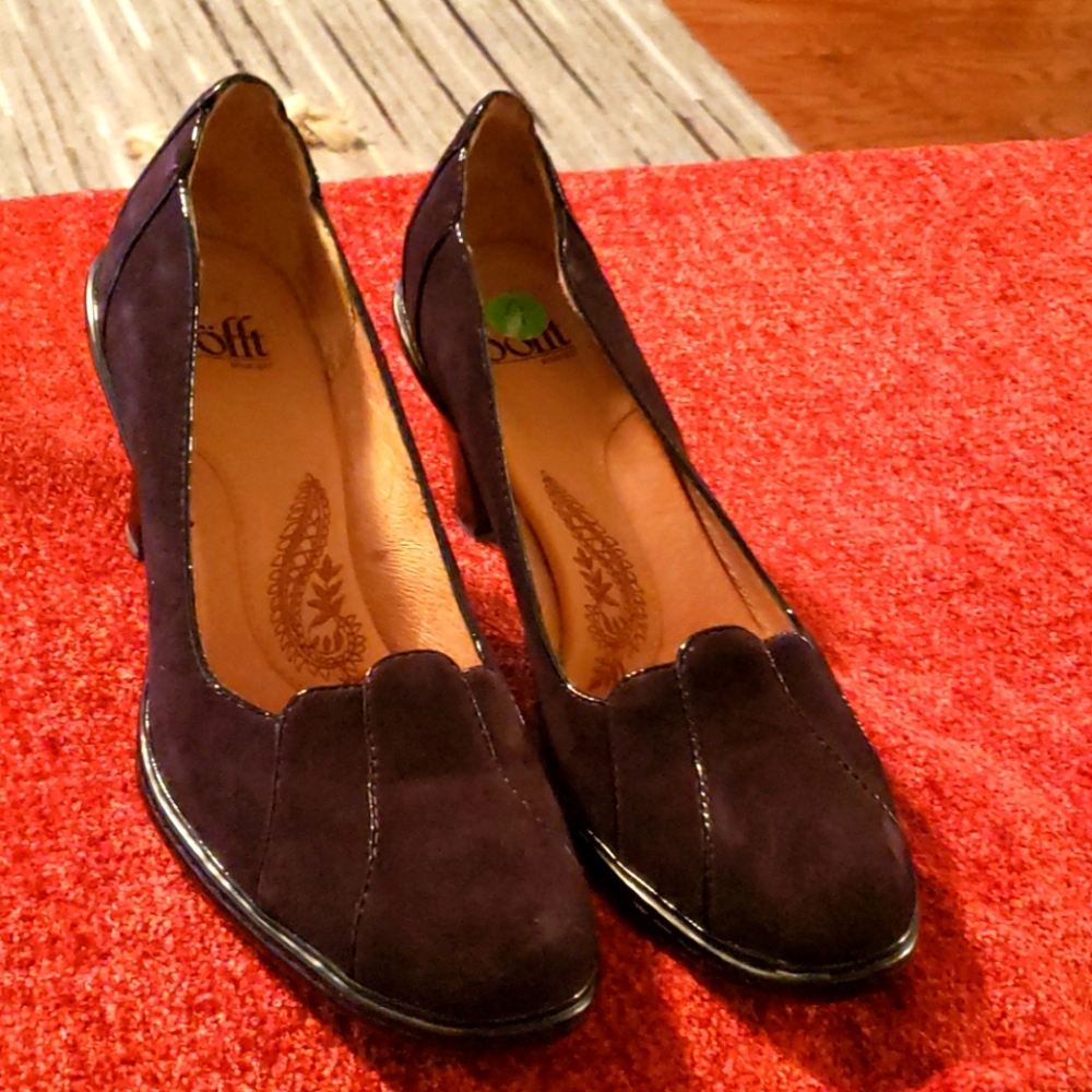 Sofft suede brown pumps size 9M heel 3 in